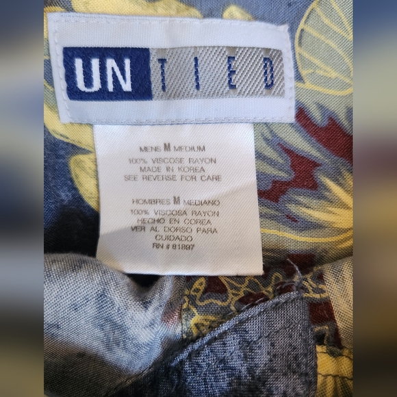 UnTied Men's Rayon Medium Button Down - Picture 9 of 10